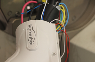 OEM-EV-Steckerproduktion: Automatisierte Linie mit Prüfung und Inspektion