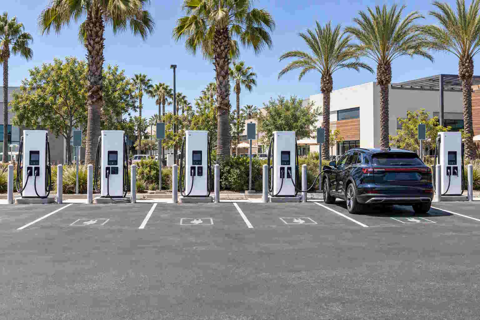 Public DC fast charging stations affected by California EV charger reliability rules